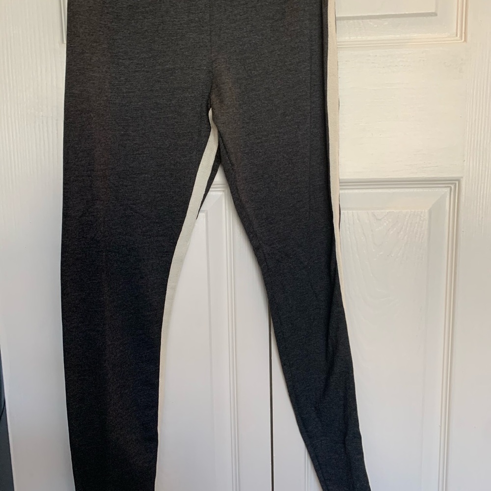 Sundry Gray Leggings with Cream Side Stripe